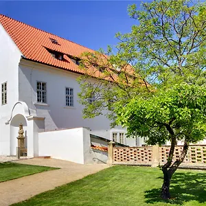Отель Monastery, Прага